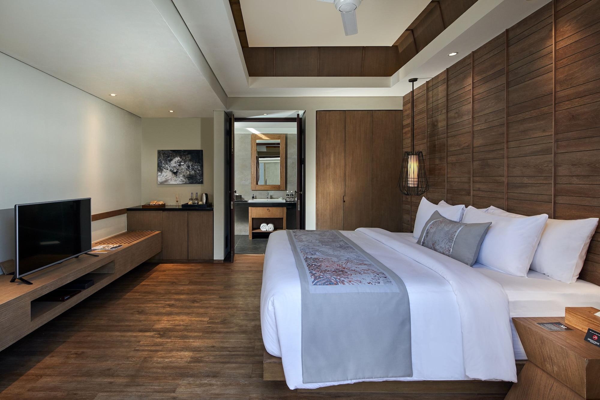 Cross Bali Breakers Hotel Jimbaran  Exterior photo