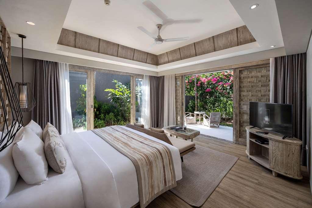 Cross Bali Breakers Hotel Jimbaran  Room photo