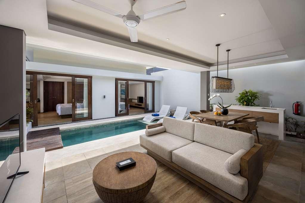 Cross Bali Breakers Hotel Jimbaran  Room photo
